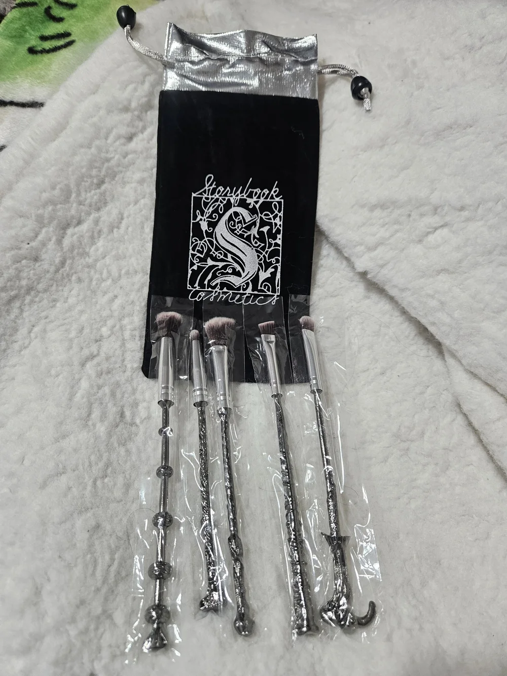 Storybook Cosmetics Original Storybook Wands 5 Piece Brush Set w/ Velvet Pouch